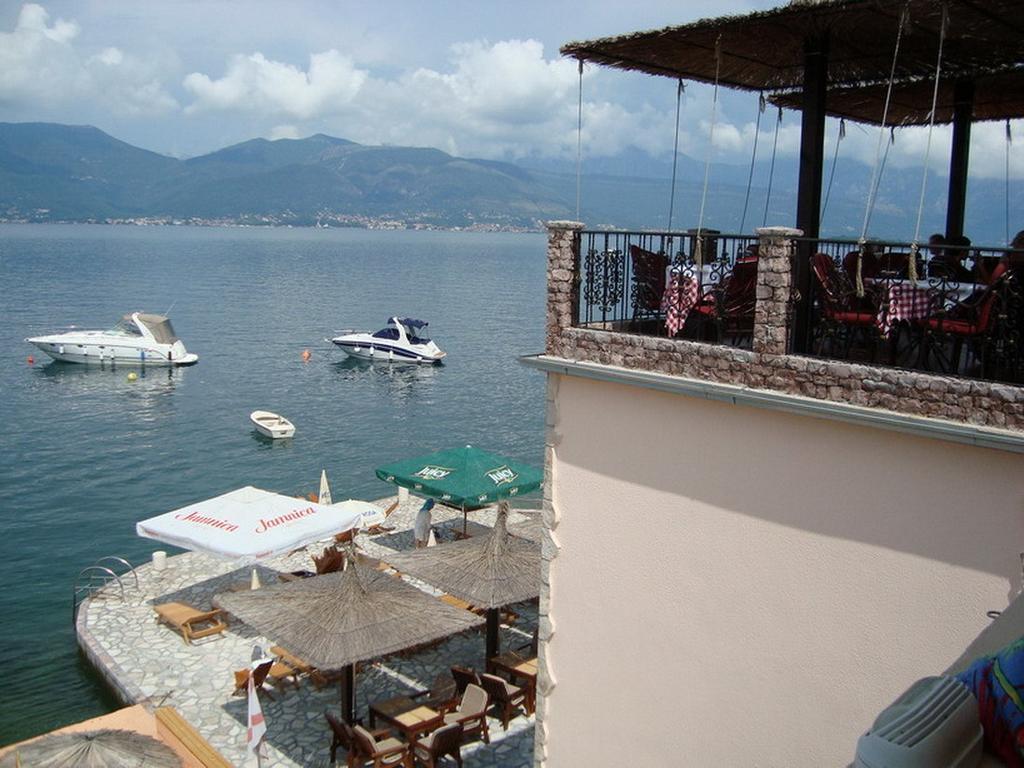 Natalie Apartments Tivat Exterior foto
